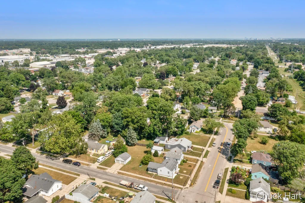 4639 Walton Avenue SW Wyoming City MI 49548
