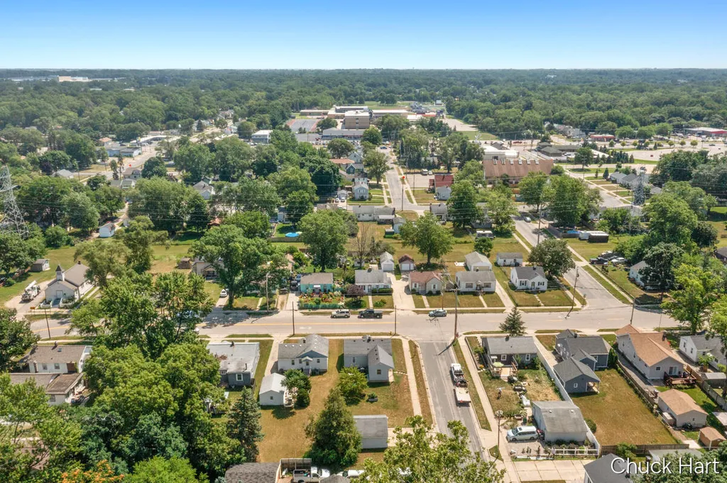 4639 Walton Avenue SW Wyoming City MI 49548