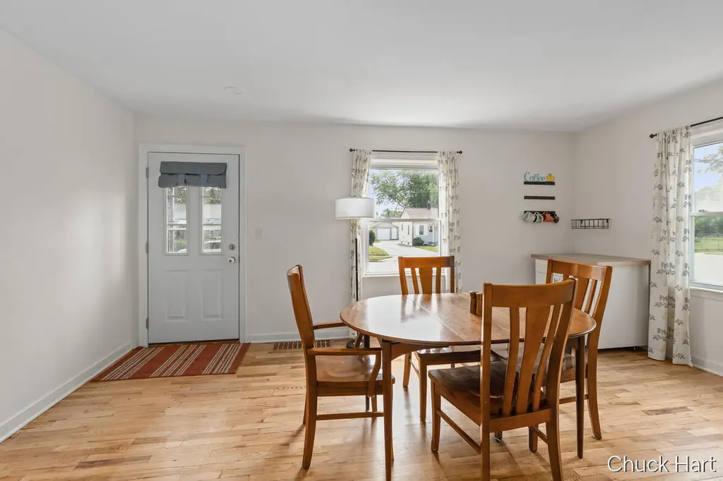 4639 Walton Avenue SW Wyoming City MI 49548