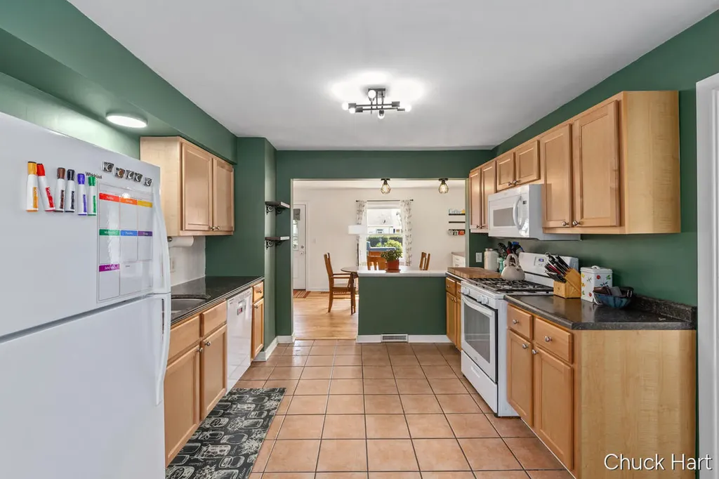 4639 Walton Avenue SW Wyoming City MI 49548