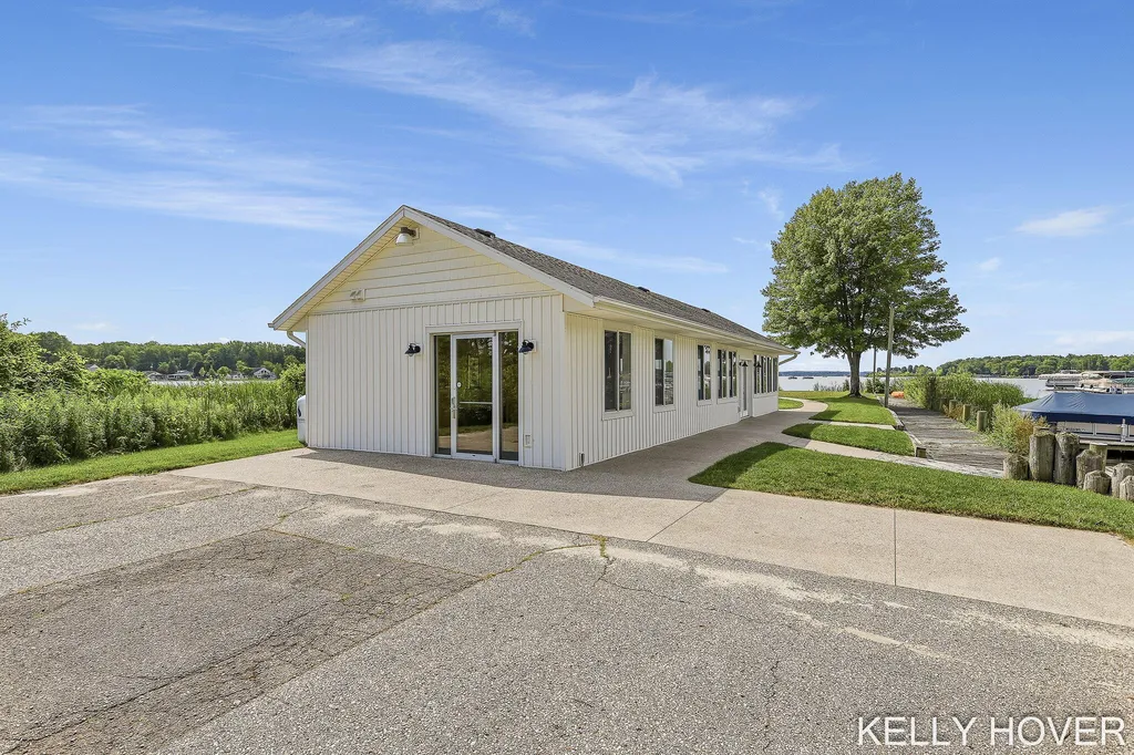 12409 Bay View Drive Yankee Springs Township MI 49348