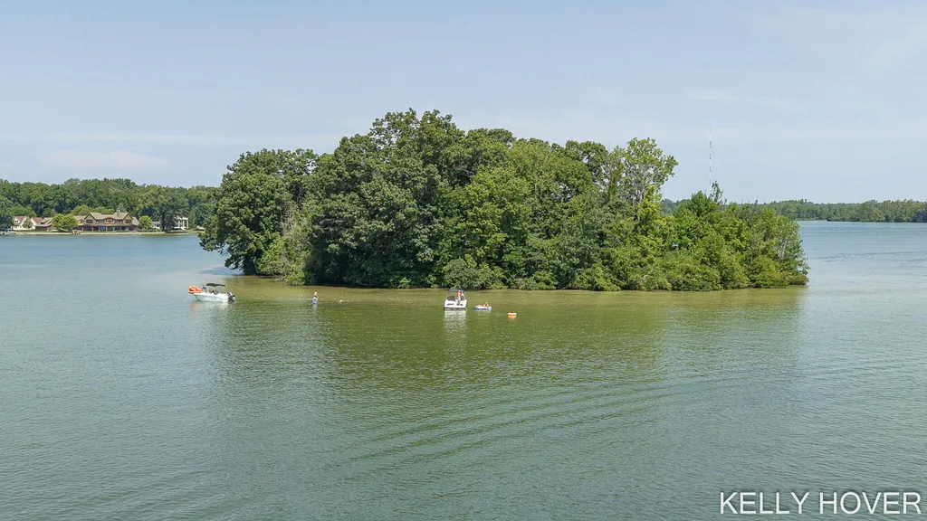 12409 Bay View Drive Yankee Springs Township MI 49348