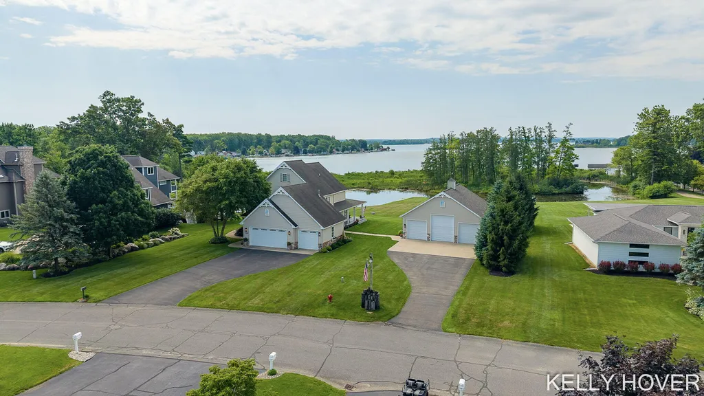 12409 Bay View Drive Yankee Springs Township MI 49348