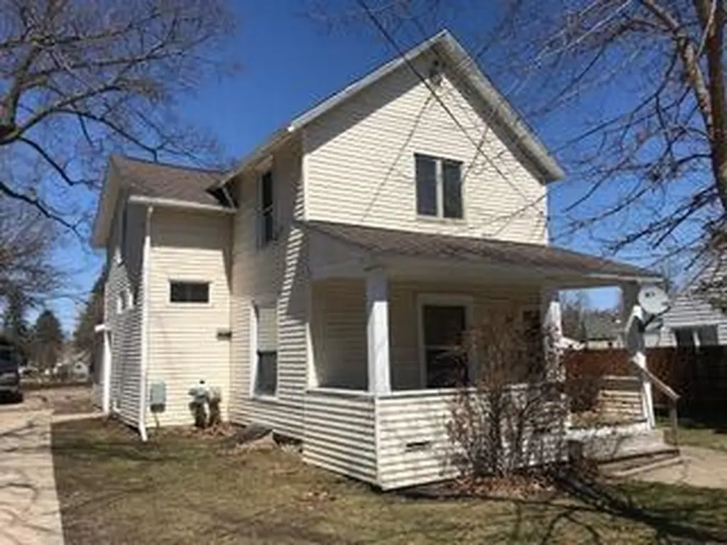 1513 E Oakland Avenue Lansing City MI 48906