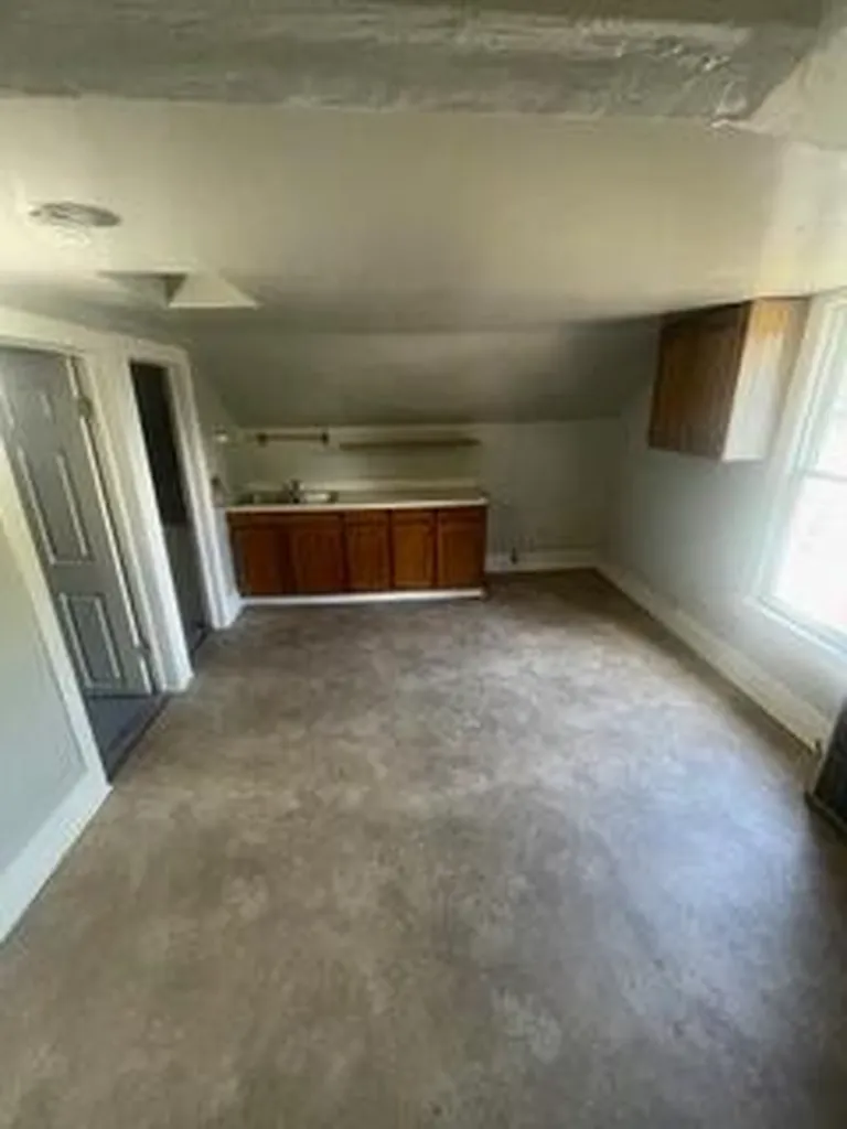 1513 E Oakland Avenue Lansing City MI 48906