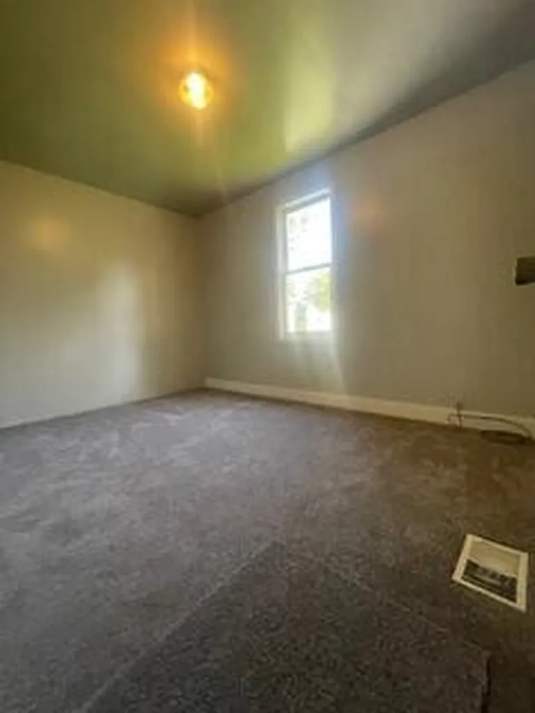 1513 E Oakland Avenue Lansing City MI 48906