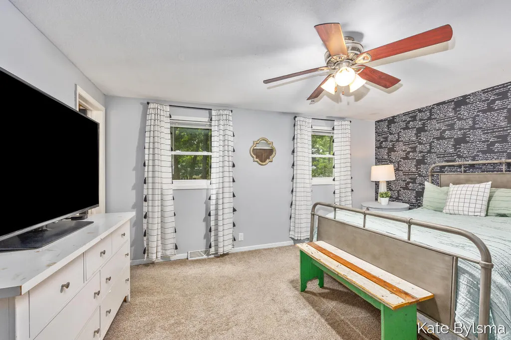 7569 Woodvale Street SE Cascade Charter Township MI 49546