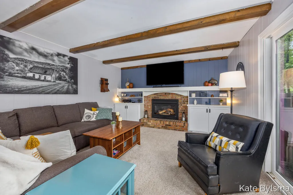 7569 Woodvale Street SE Cascade Charter Township MI 49546