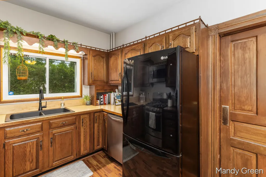 118 S 2nd Street Carson City City MI 48811