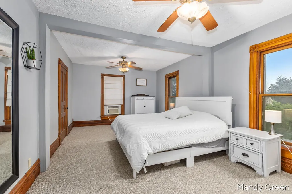 118 S 2nd Street Carson City City MI 48811
