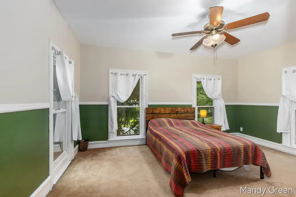 118 S 2nd Street Carson City City MI 48811