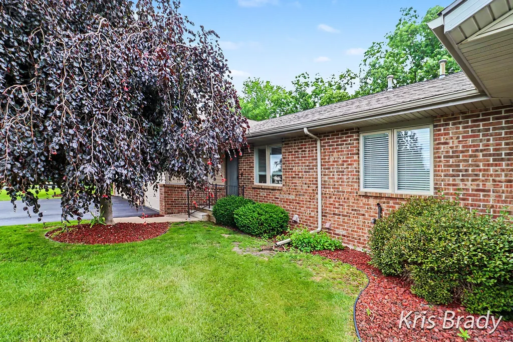 1005 Ironwood Circle NW Walker City MI 49534