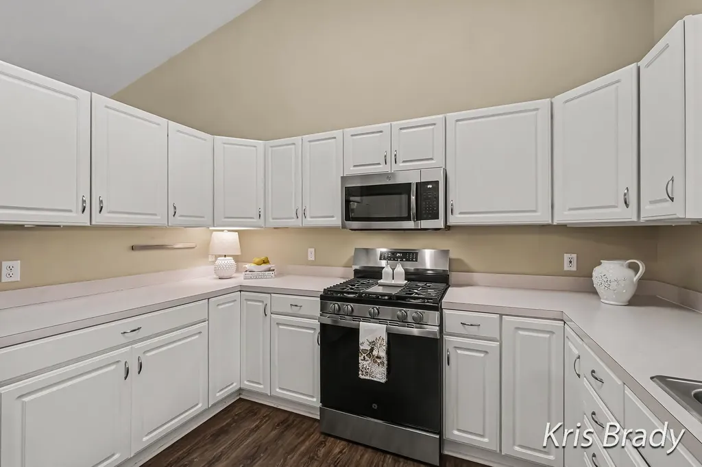 1005 Ironwood Circle NW Walker City MI 49534