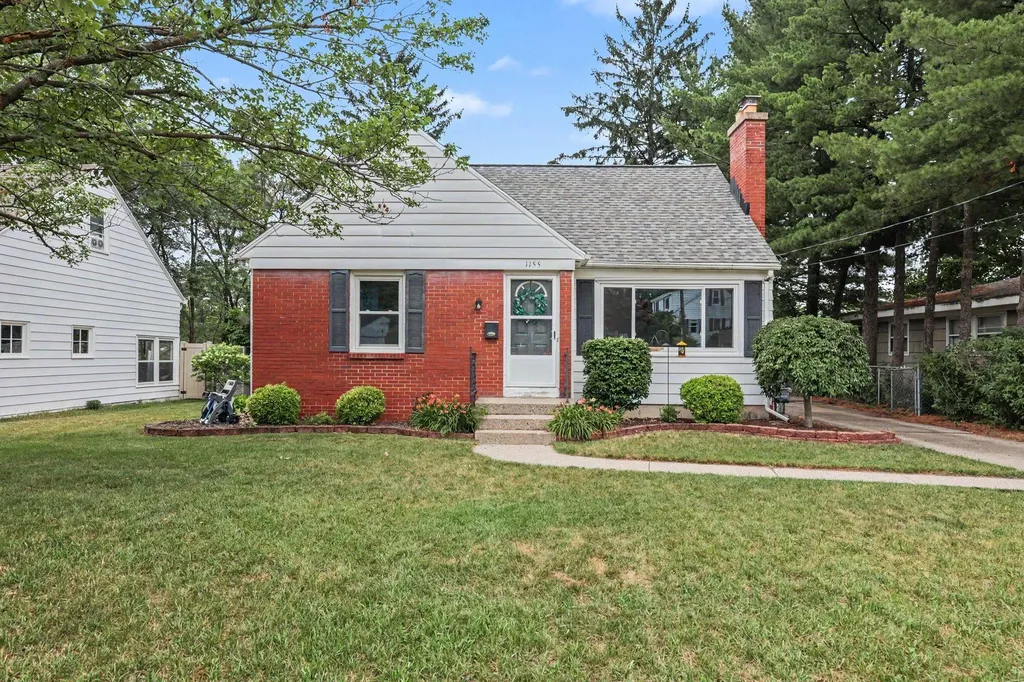 1155 Northwood Street NE Grand Rapids City MI 49505