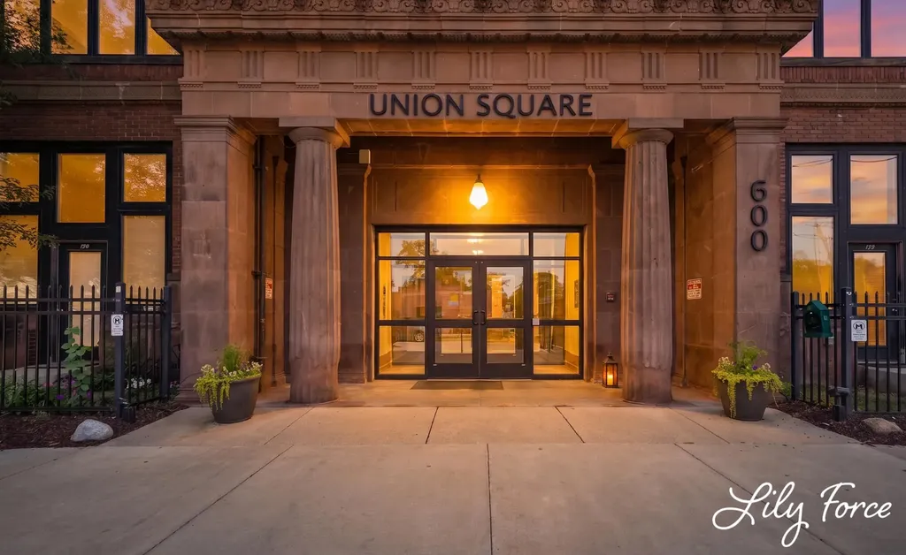600 Broadway Avenue NW Grand Rapids City MI 49504