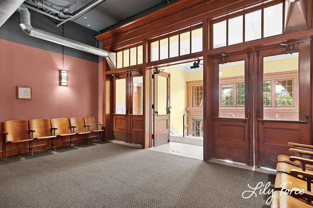 600 Broadway Avenue NW Grand Rapids City MI 49504