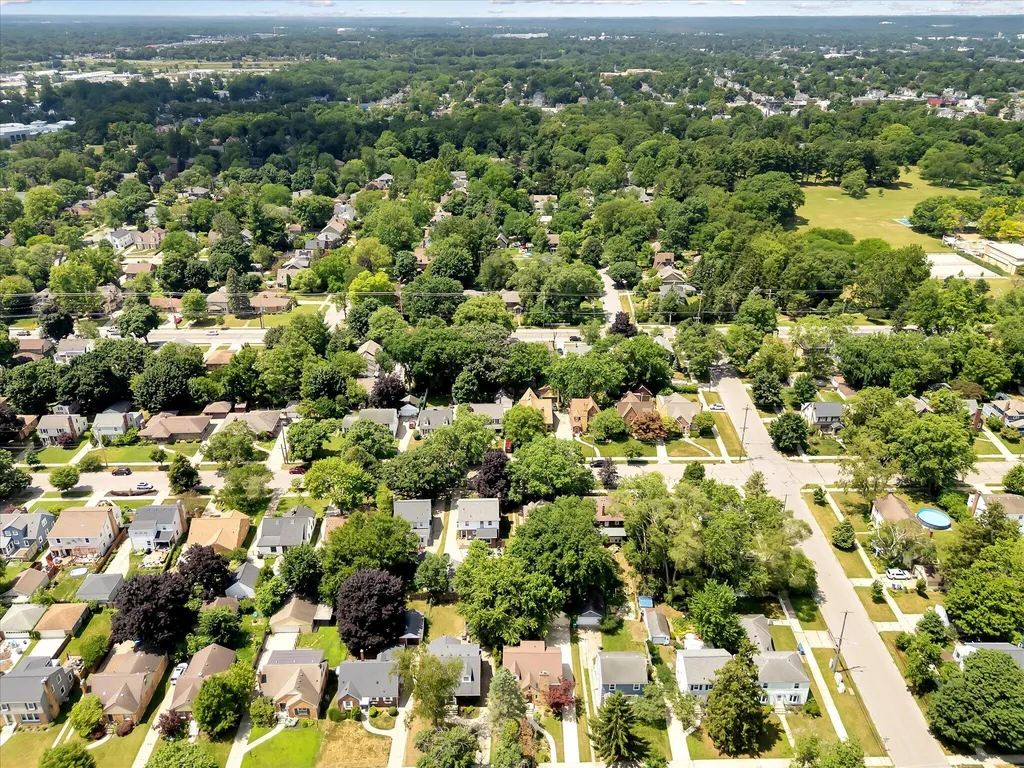 2219 College Avenue SE Grand Rapids City MI 49507