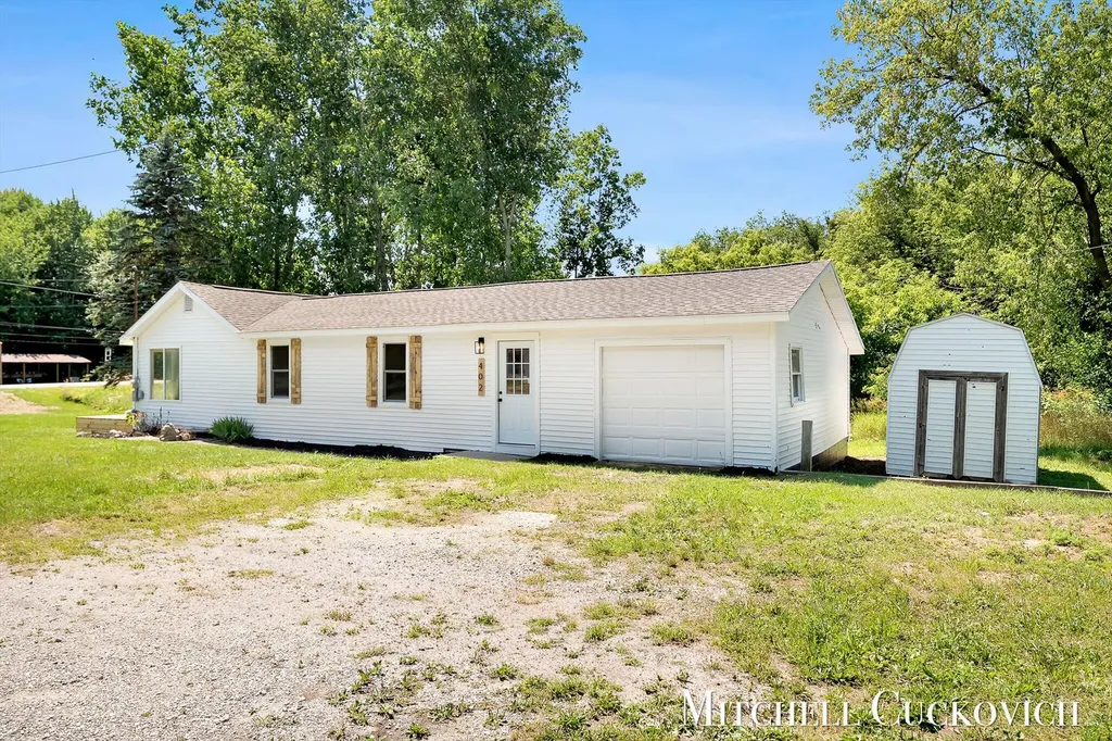 402 W Washington Street Sidney Township MI 48884