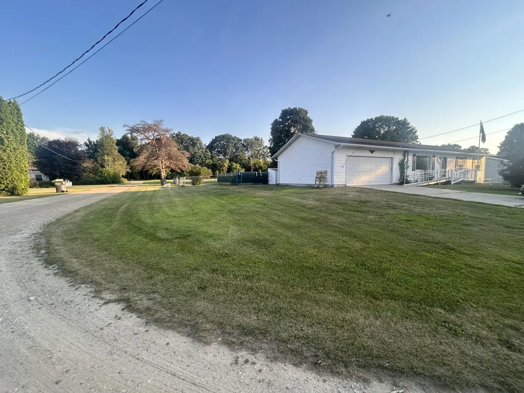 2937 Pearl Street Orleans Township MI 48865