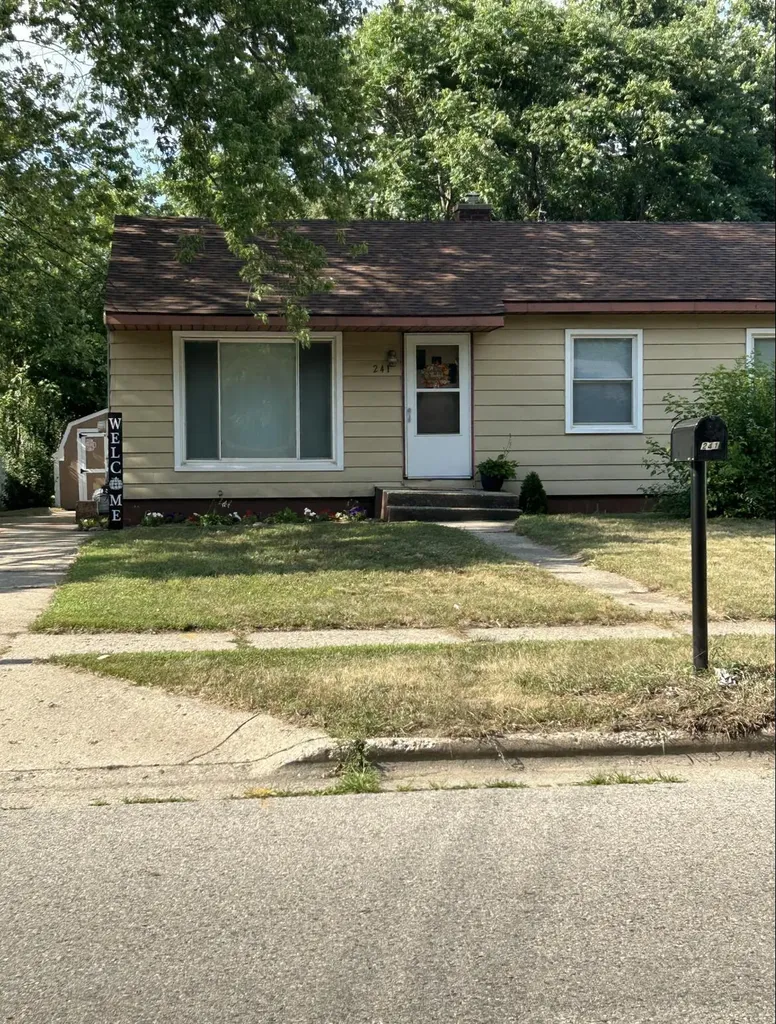 241 50th Street SW Wyoming City MI 49548