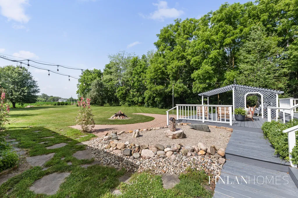 6126 100th Street SE Caledonia Township MI 49316