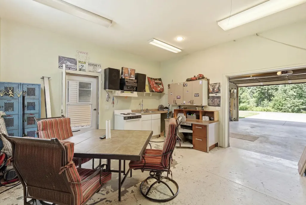 1938 Lincoln Road Valley Township MI 49010