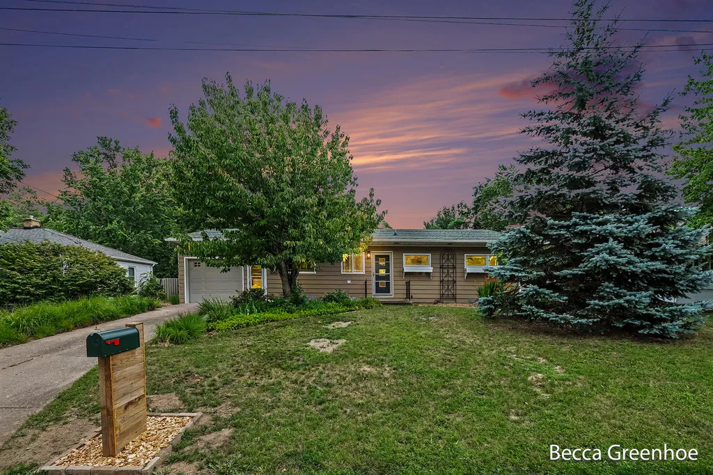 3840 Williamson Avenue NE Plainfield Charter Township MI 49525