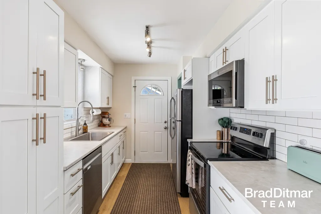 154 Alten Avenue NE Grand Rapids City MI 49503