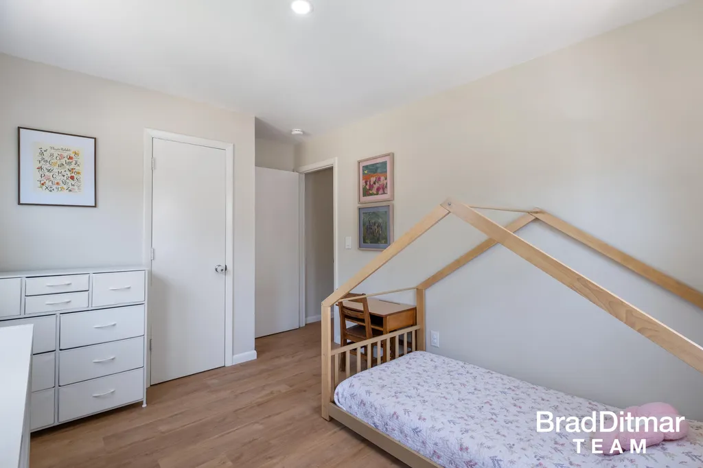 154 Alten Avenue NE Grand Rapids City MI 49503