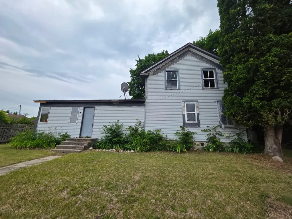 224 S Camburn Street Stanton City MI 48888
