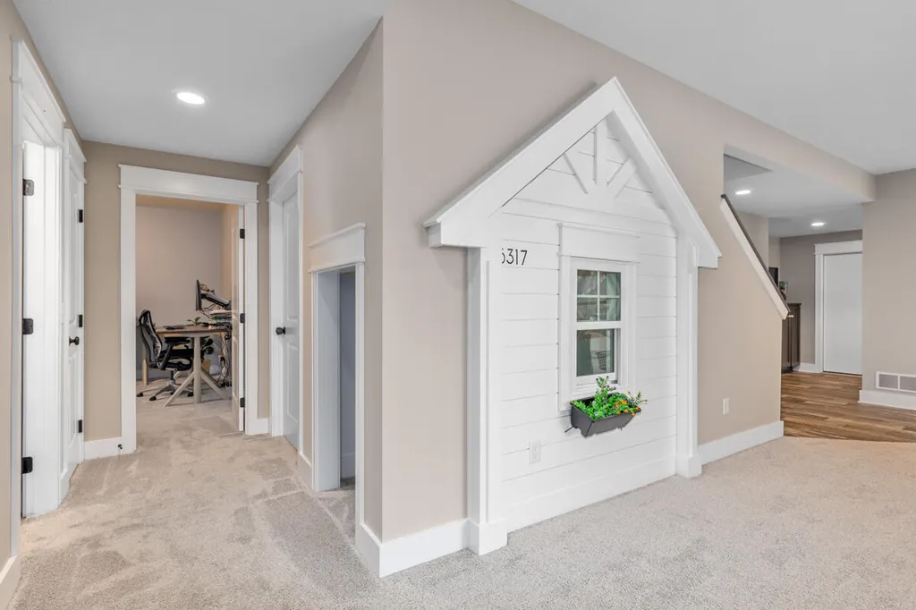 6317 Eaglewood Drive Blendon Township MI 49426