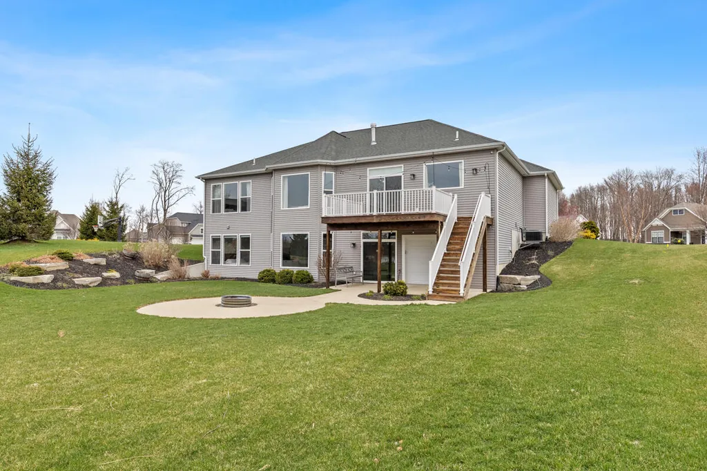6317 Eaglewood Drive Blendon Township MI 49426