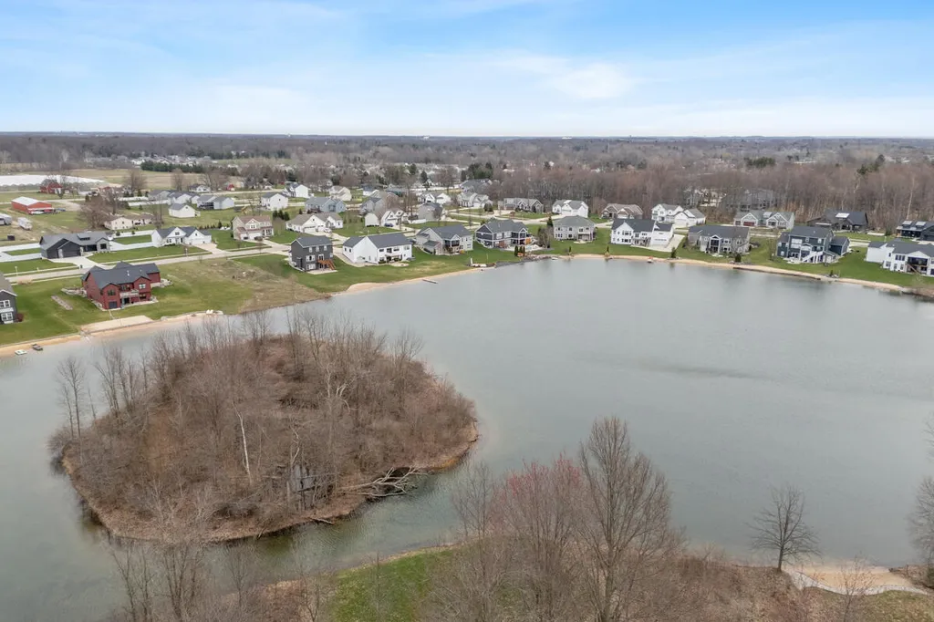6317 Eaglewood Drive Blendon Township MI 49426