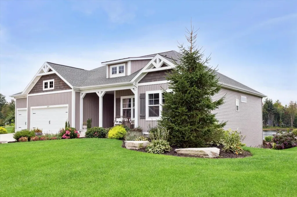 6317 Eaglewood Drive Blendon Township MI 49426