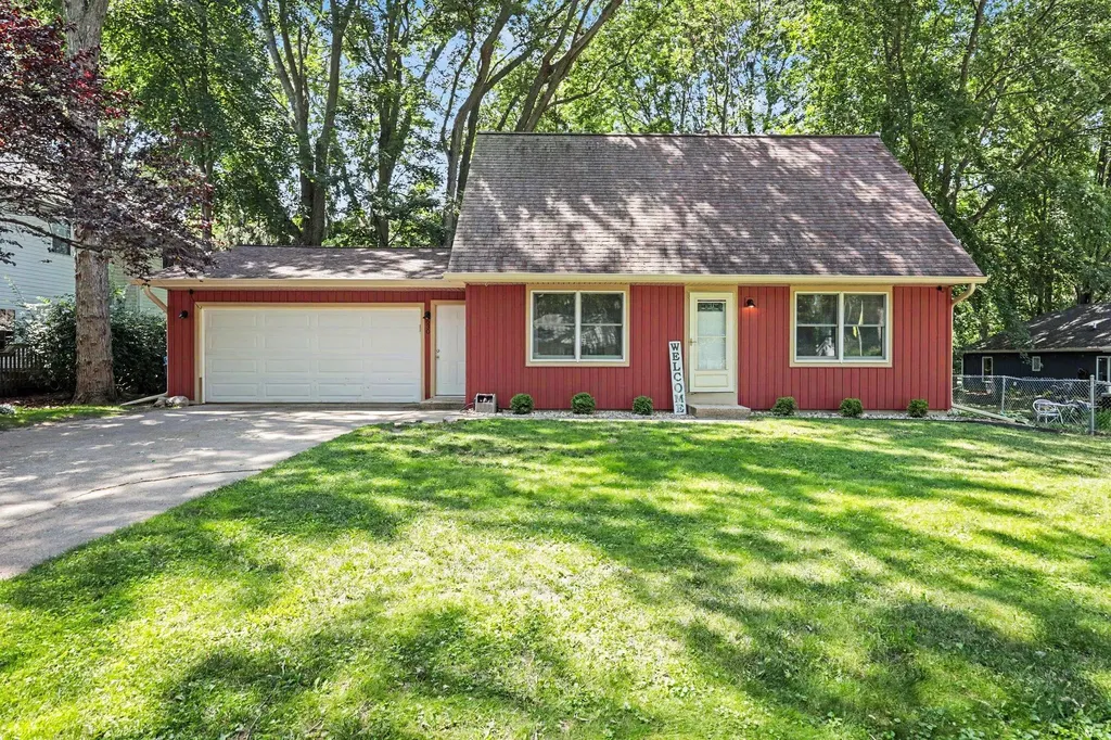 630 Midway Avenue Holland City MI 49423