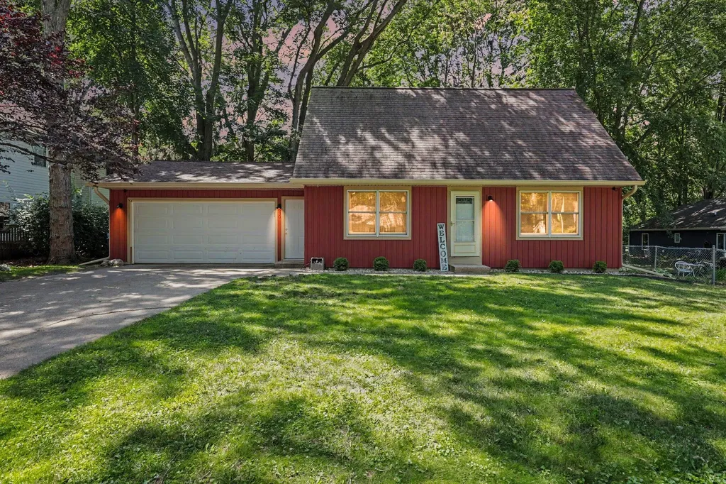 630 Midway Avenue Holland City MI 49423