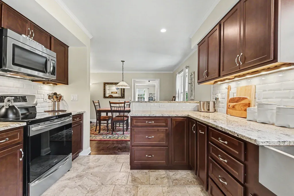 1946 Radcliff Avenue SE Grand Rapids City MI 49506