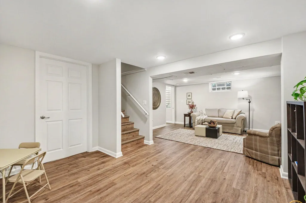 1946 Radcliff Avenue SE Grand Rapids City MI 49506