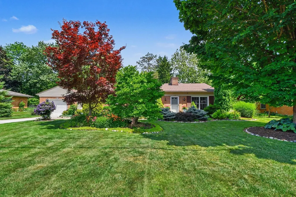 1946 Radcliff Avenue SE Grand Rapids City MI 49506