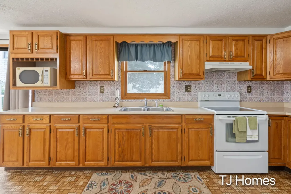 146 Hanlon Court Wayland Township MI 49348