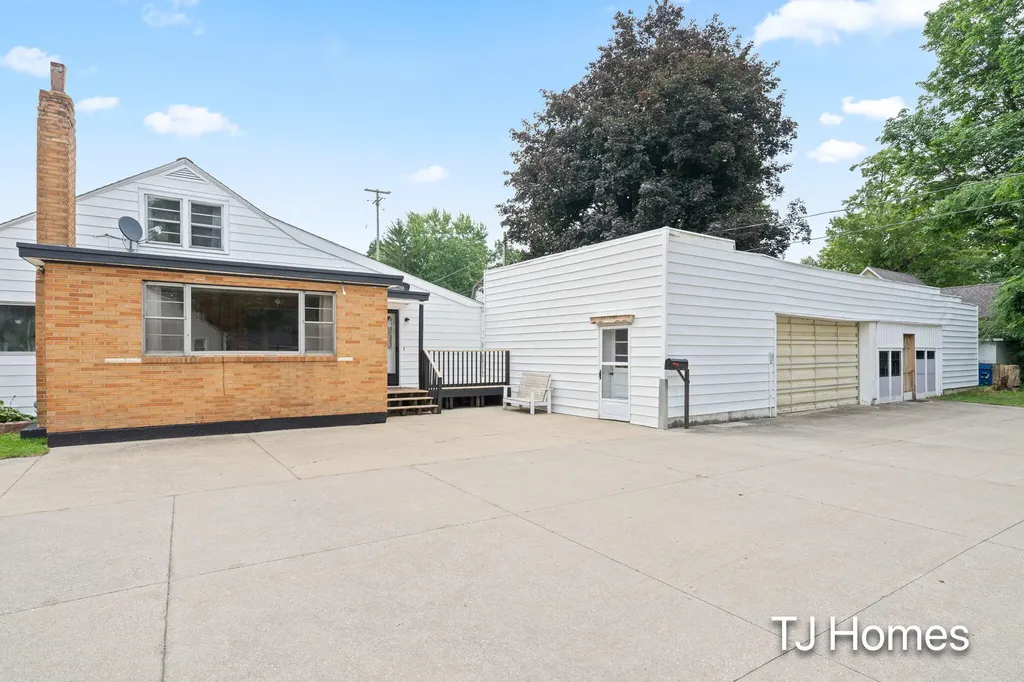 146 Hanlon Court Wayland Township MI 49348