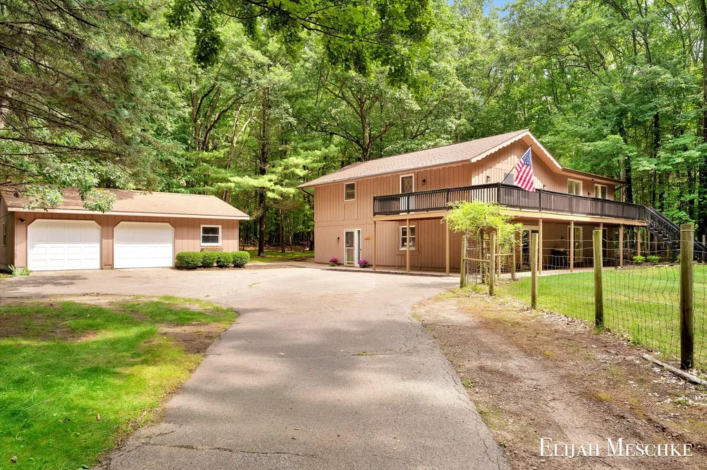 1160 Scenic Drive Laketon Township MI 49445