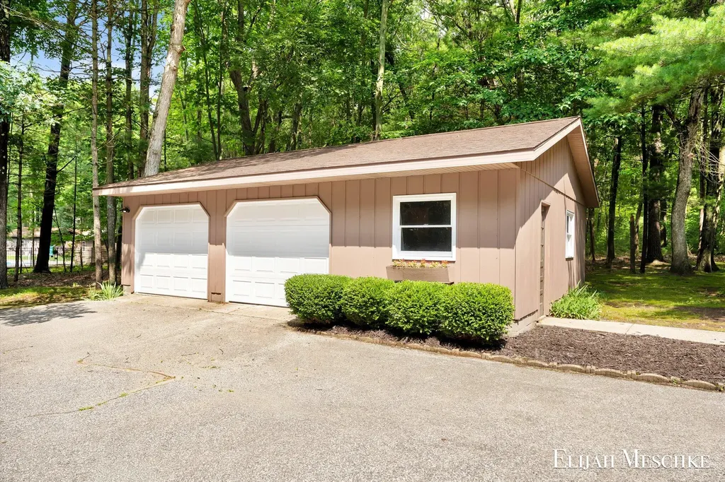 1160 Scenic Drive Laketon Township MI 49445