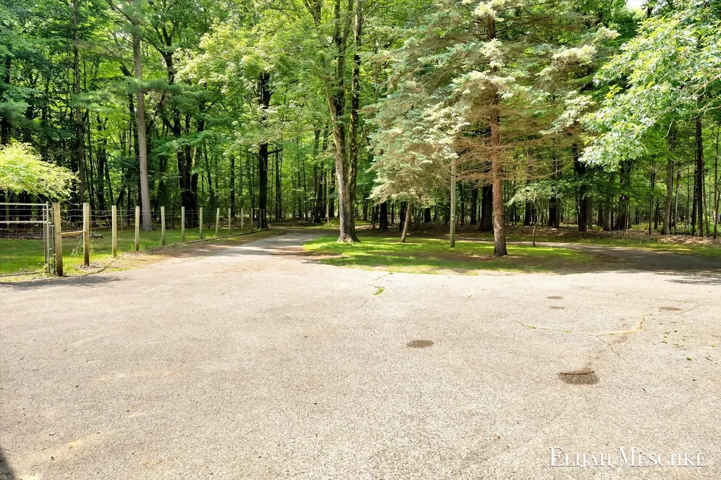 1160 Scenic Drive Laketon Township MI 49445