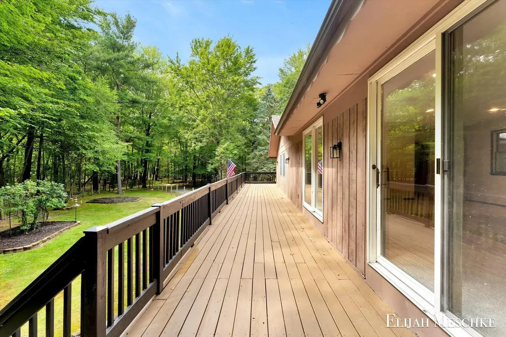 1160 Scenic Drive Laketon Township MI 49445