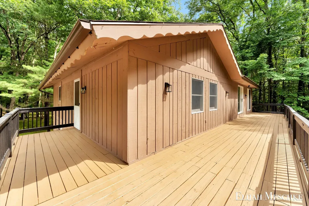 1160 Scenic Drive Laketon Township MI 49445