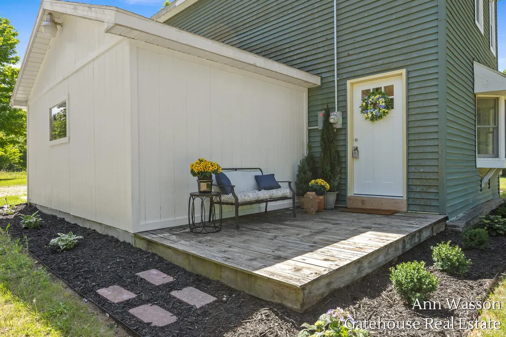 2737 Dane Street Montcalm Township MI 49326