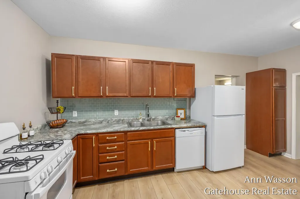 2737 Dane Street Montcalm Township MI 49326