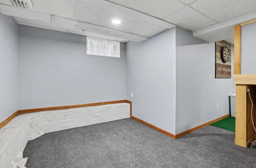 307 N Court Street Stanton City MI 48888