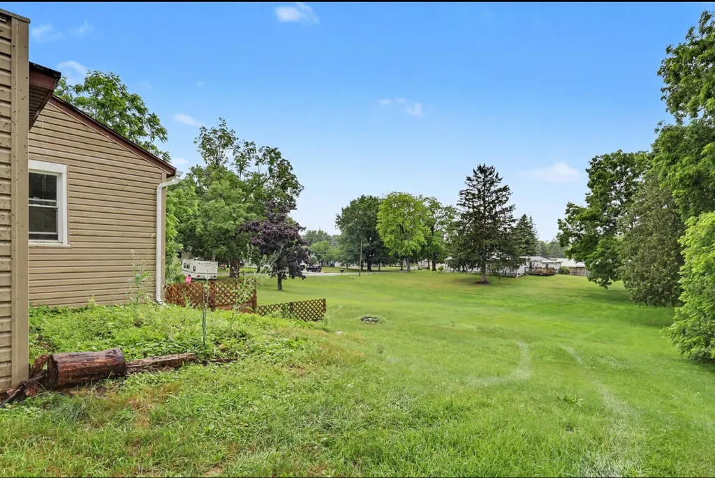 307 N Court Street Stanton City MI 48888